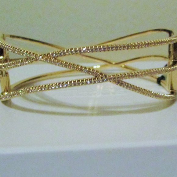 NWT $175 NADRI BRACELET 18k Gold Plated Pave Crystal Cubic Zirconia - Picture 6 of 9